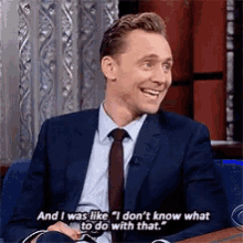 Tom Hiddleston GIF - Tom Hiddleston Spoons GIFs
