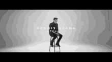 Dennis Music GIF - Dennis Music Videoclip GIFs
