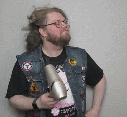 Pagefire Andri From Pagefire GIF - Pagefire Andri From Pagefire Hair Dryer GIFs