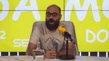 ignatius tonto eyeglasses scream yell