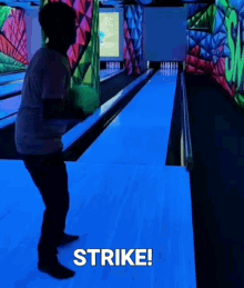 Strike Bowling Bowling Strike GIF - Strike Bowling Bowling Strike Strike GIFs