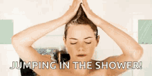 Shower Girly GIF - Shower Girly Emma Stone GIFs