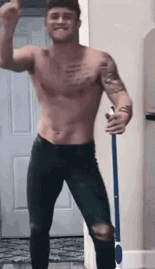 Gif house erotic around the cleaning Mom Walking