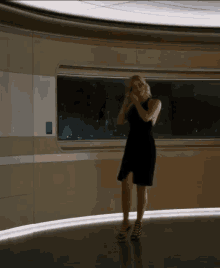 Jennifer Lawrence Aurora Lane GIF - Jennifer Lawrence Aurora Lane Passengers GIFs
