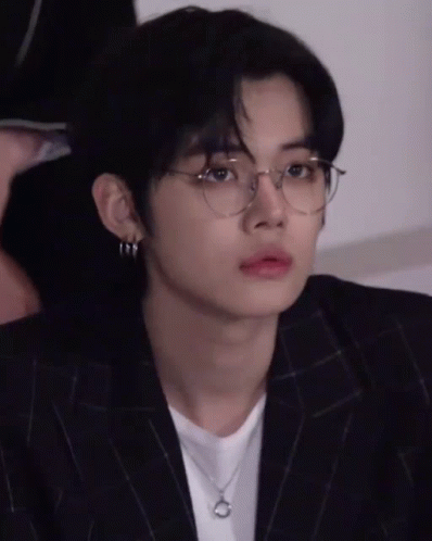 Txt Tomorrow X Together Gif Txt Tomorrow X Together Choi Yeonjun Discover Share Gifs