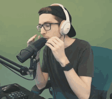 Confused Brandon Clement GIF - Confused Brandon Clement Baffled GIFs