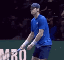 andy murray hands on hips angry frustrated mad