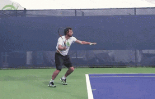 ernests-gulbis-forehand.gif