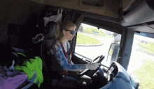 Truckercassie Razorkittn GIF - Truckercassie Razorkittn Trucker Girl GIFs