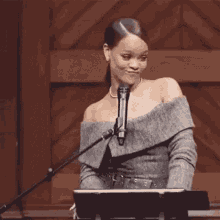Rihanna Hair Flip GIF - Rihanna Hair Flip Smiles GIFs