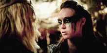 The 100 GIF - The100 Kiss Clarke Griffin GIFs