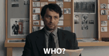 Who Questioning GIF - Who Questioning Which Person GIFs