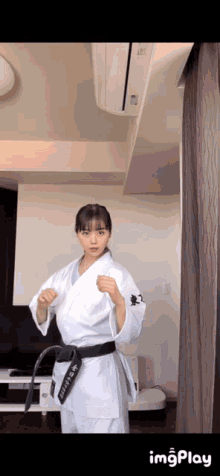 Karate Girl Karate Kick GIF - Karate Girl Karate Karate Kick GIFs