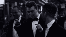 Explaining Sam Smith GIF - Explaining Sam Smith Like I Can Song GIFs