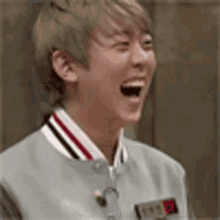 Laughing Kpop GIF - Laughing Kpop Korean GIFs