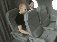 Shrink Seat GIF - Shrink Seat Ryanair GIFs