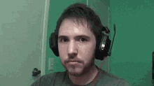 Noble Lost Pause GIF - Noble Lost Pause Smile GIFs