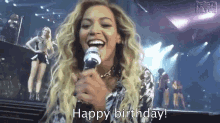 beyonce happy birthday stage greeting concert
