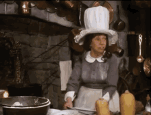 Doing The Dishes Alice In Wonderland GIF - Doing The Dishes Alice In Wonderland 1985 GIFs