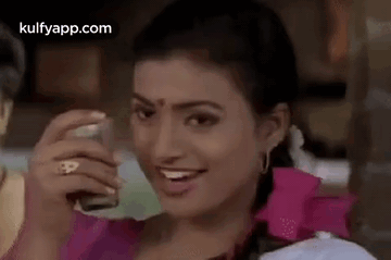 Roja Winking.Gif GIF - Roja winking Wink Actions - Discover & Share GIFs