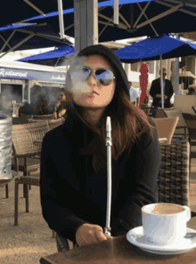 Talenmalie Smoking Hot GIF - Talenmalie Smoking Hot Shisha GIFs