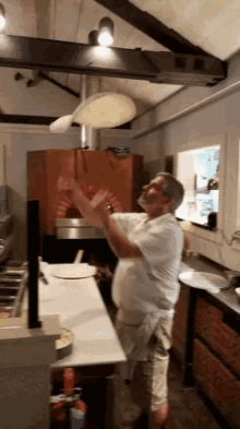 Pizza Toss GIF - Pizza Toss Hand Tossed GIFs