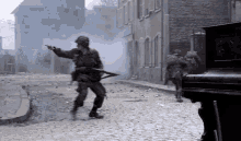 Band Of Brothers Carentan GIF - Band Of Brothers Carentan 101st GIFs