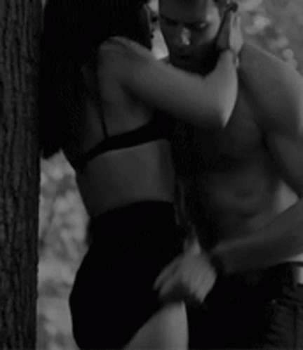 couple-love.gif