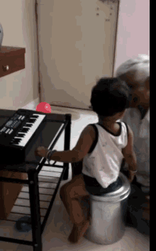 spruha piano baby playing