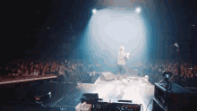 Audience On Stage GIF - Audience On Stage Performer GIFs