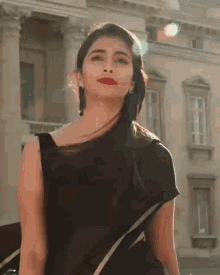 Pooja Hegde Saree GIF - Pooja Hegde Saree Keert GIFs