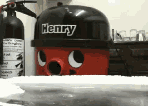 henry-vacuum.gif