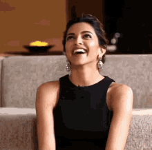 Deepika Laughing GIF - Deepika Laughing Padukone GIFs