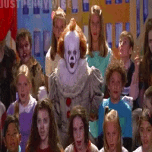 b ill skarsgard pennywise it clown ballon b ill skarsgard pennywise it clown ballon