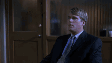 Coming Into The Room Cary Elwes GIF - Coming Into The Room Cary Elwes Lawrence Gordon GIFs