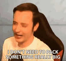 I Dont Need To Pack Something Really Big Leaving GIF - I Dont Need To Pack Something Really Big Leaving Vacation GIFs