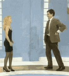 Hold Up Wait Up GIF - Hold Up Wait Up Mr Bean GIFs