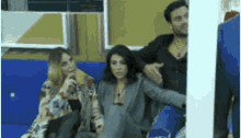 giulia salemi stefania orlando pierpaolo pretelli sigaretta elettronica giulia salemi stefania orlando pierpaolo pretelli sigaretta elettronica