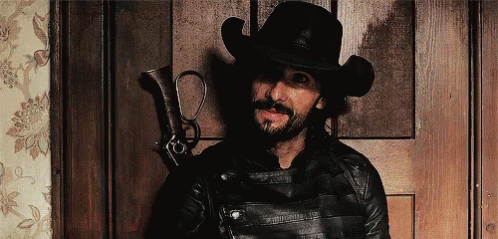 risadinha-rodrigo-santoro.gif