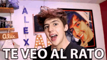 Alex Casas Te Veo Al Rato GIF - Alex Casas Te Veo Al Rato Guiño GIFs
