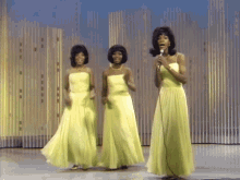 Shimmy Martha And The Vandellas GIF - Shimmy Martha And The Vandellas Dancing In The Streets GIFs