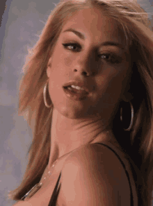 Sexy jennifer holland Actress Jennifer