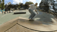 Skateboard Tricks Una Farrar GIF - Skateboard Tricks Una Farrar Keep Pushing GIFs