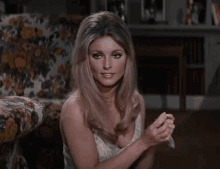 Sharon Tate Valley Of The Dolls GIF - Sharon Tate Valley Of The Dolls Nail File GIFs