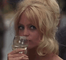 Theres A Girl In My Soup Goldie Hawn GIF - Theres A Girl In My Soup Goldie Hawn 70s GIFs