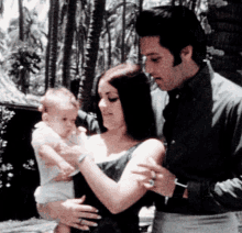 Elvis Presley Priscilla Presley GIF - Elvis Presley Priscilla Presley Family GIFs