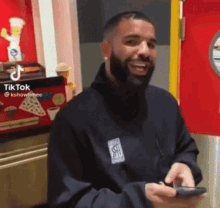 Drake Laughing Huang4evr GIF - Drake Laughing Huang4evr GIFs