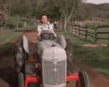 Judy Garland Yay GIF - Judy Garland Yay Tractor GIFs