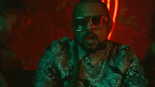 Sean Paul Mad Love GIF - Sean Paul Mad Love Girl Ya Light Up The Place GIFs