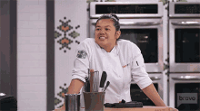 Listening Top Chef GIF - Listening Top Chef Waiting For Instructions GIFs